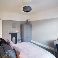 Host Stay Windsor Cottage