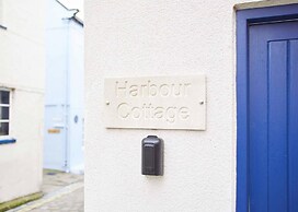 Host Stay Harbour Cottage