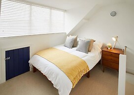 Host Stay Harbour Cottage