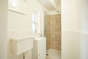 Host Stay Harbour Cottage