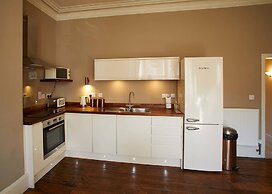 Host Stay Havelock Place Apartment