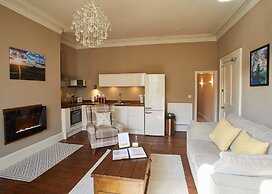 Host Stay Havelock Place Apartment