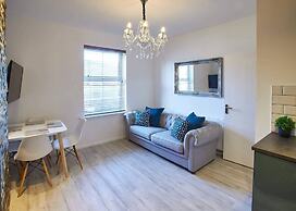 Host Stay Pearl Apartment