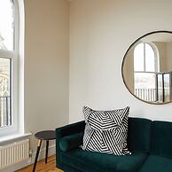 Host Stay Artsbank Apartment