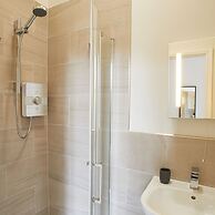 Host Stay Artsbank Apartment