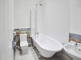 Host Stay The Surfer s Loft Apartment