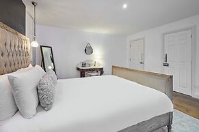 Host Stay The Courtyard Retreat