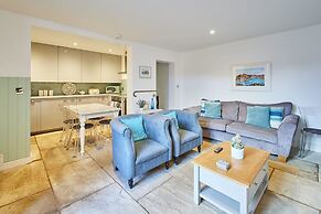 Host Stay The Courtyard Retreat