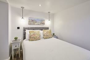 Host Stay The Courtyard Retreat