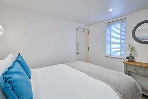Host Stay The Courtyard Retreat