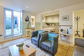 Host Stay The Courtyard Retreat