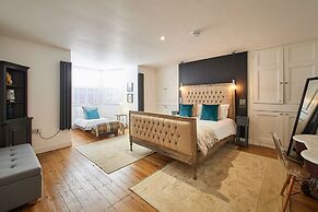 Host Stay The Courtyard Retreat