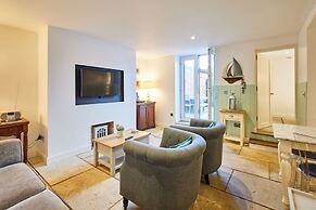 Host Stay The Courtyard Retreat