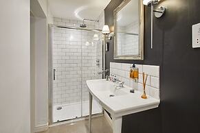 Host Stay The Courtyard Retreat