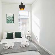 Host Stay The Ruby Retreat