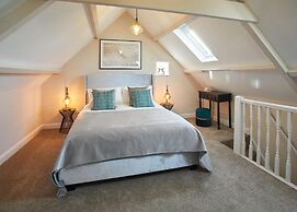 Host Stay Middle Farmhouse