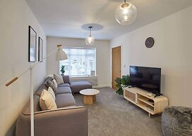 Host Stay Hoggarths Retreat