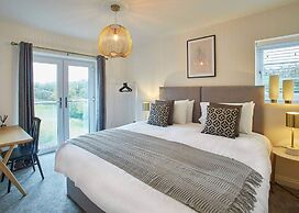 Host Stay Hoggarths Retreat