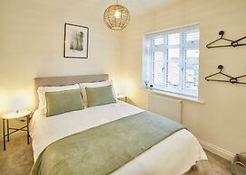 Host Stay Hoggarths Retreat