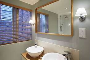 Host Stay Spyglass 1708