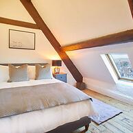 Host Stay The Coach House