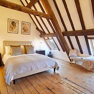 Host Stay The Coach House