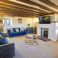 Host Stay The Coach House