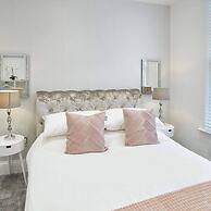 Host Stay Simba House