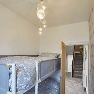 Host Stay Simba House