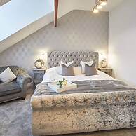 Host Stay Simba House