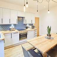 Host Stay Simba House