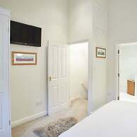 Host Stay Rosella Cottage