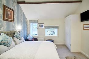 Host Stay Rosella Cottage