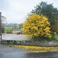 Host Stay Rosella Cottage