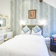 Host Stay Rosella Cottage