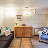 Host Stay Rosella Cottage