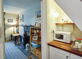 Host Stay Rosella Cottage