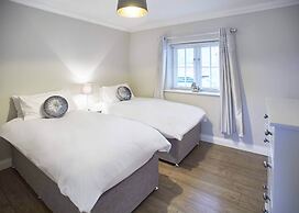 Host Stay Lowcross Cottage