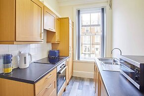 Host Stay The Funky Robin