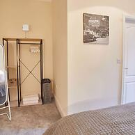 Host Stay The Funky Robin