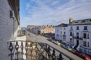 Host Stay Little Acorn Apartment