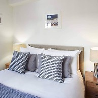 Host Stay The Old Sweet Shop