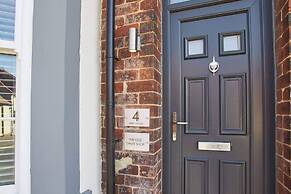 Host Stay The Old Sweet Shop