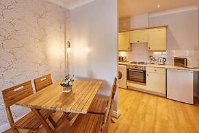 Host Stay Seal Watch