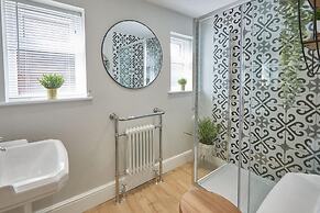 Host Stay The Hampton at Prospect Hill Apartments