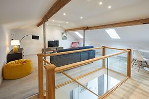 Host Stay Apartment C Cornerhouse Apartments