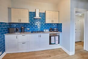 Host Stay Emerald Hideaway