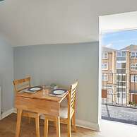 Host Stay Emerald Hideaway