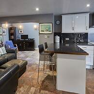 Host Stay Brunswick Cottage