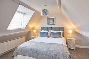 Host Stay Jet Cottage